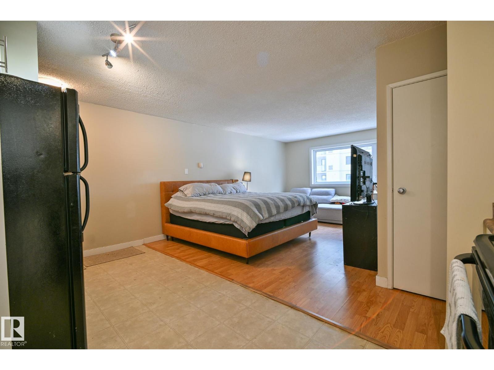 #802 9710 105 St Nw, Edmonton, Alberta  T5K 1A4 - Photo 18 - E4466399