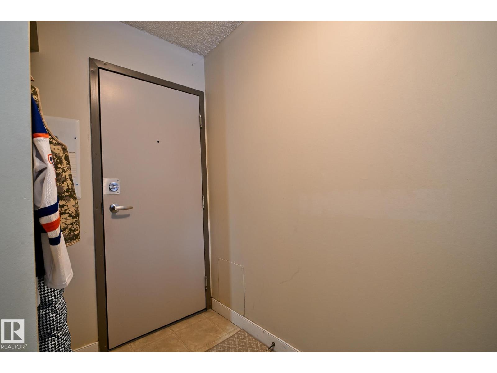 #802 9710 105 St Nw, Edmonton, Alberta  T5K 1A4 - Photo 5 - E4466399