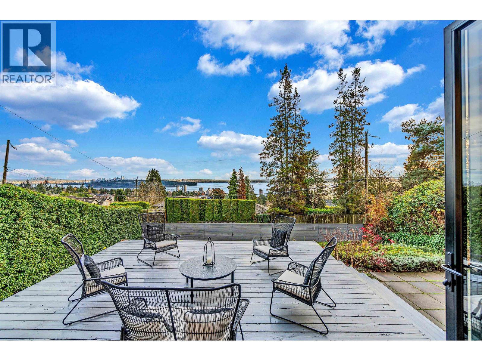 2234 PALMERSTON AVENUE, West Vancouver, British Columbia