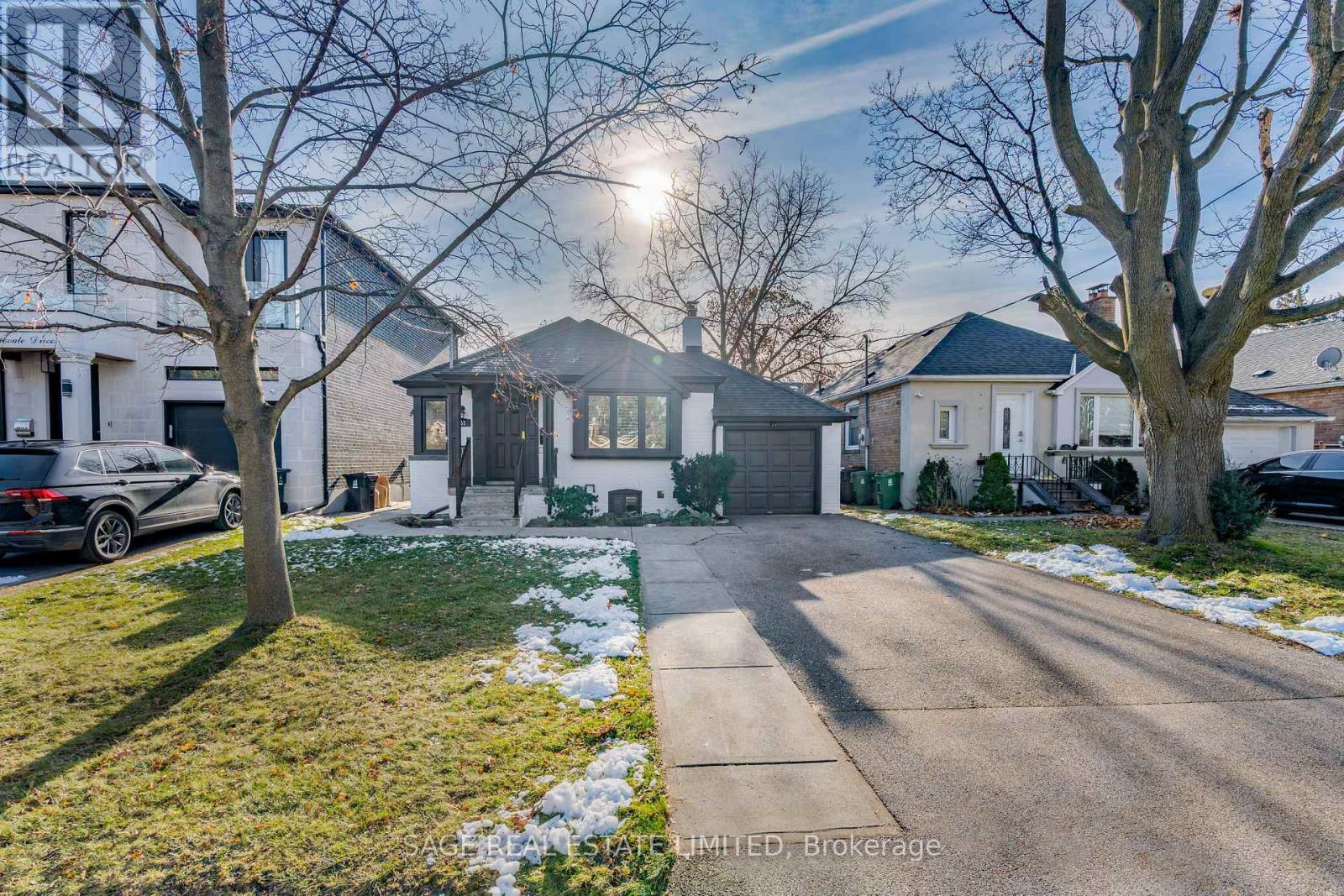 LOWER - 131 MEADOWVALE DRIVE, Toronto, Ontario