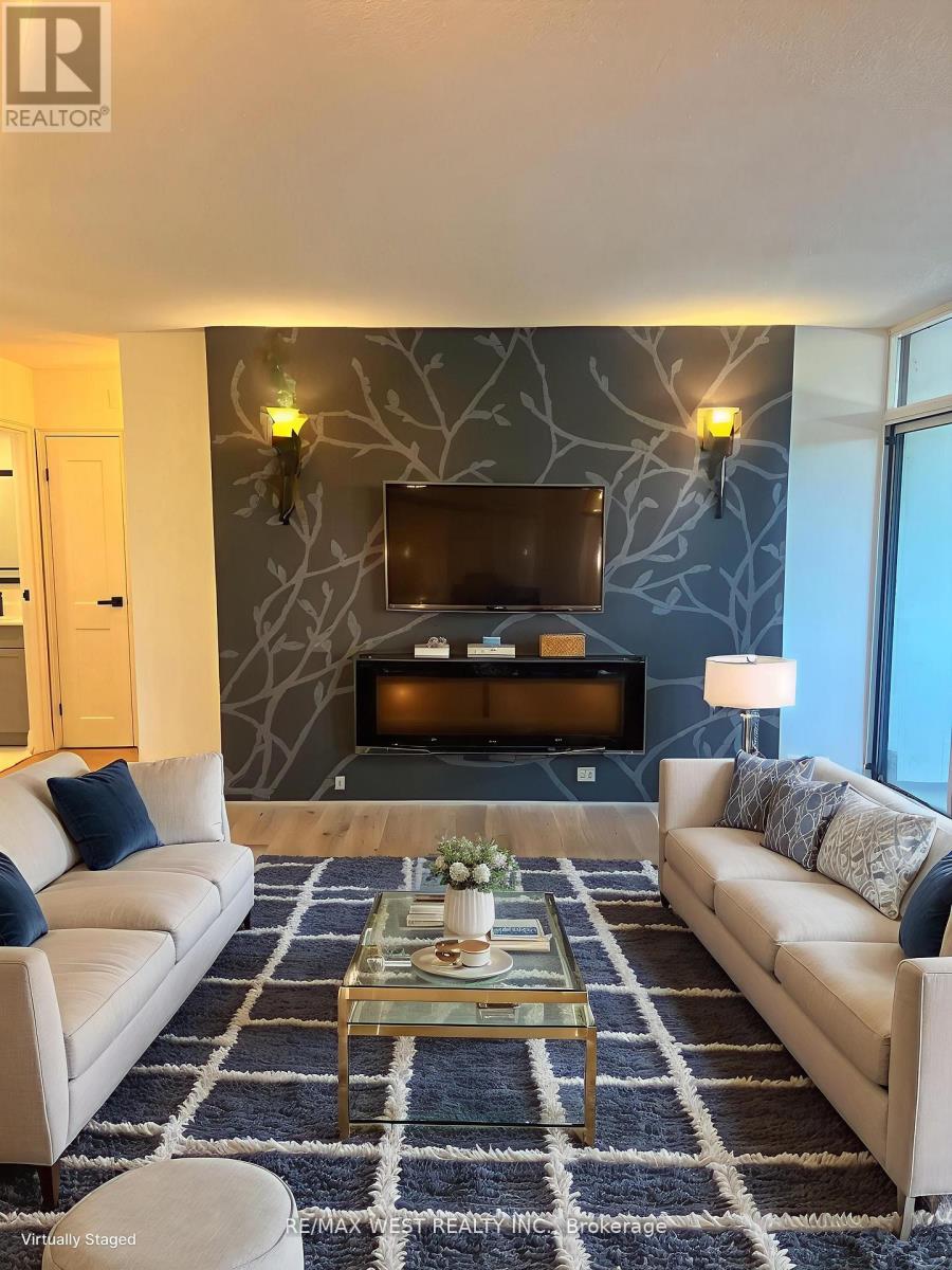 304 - 1535 Lakeshore Road E, Mississauga, Ontario  L5E 3E2 - Photo 11 - W12614034