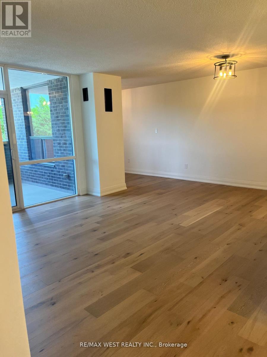 304 - 1535 Lakeshore Road E, Mississauga, Ontario  L5E 3E2 - Photo 12 - W12614034