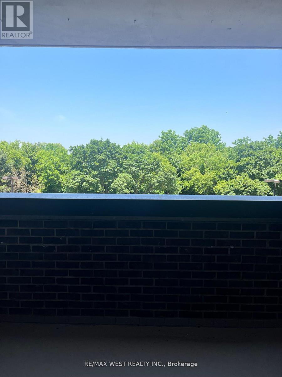 304 - 1535 Lakeshore Road E, Mississauga, Ontario  L5E 3E2 - Photo 14 - W12614034