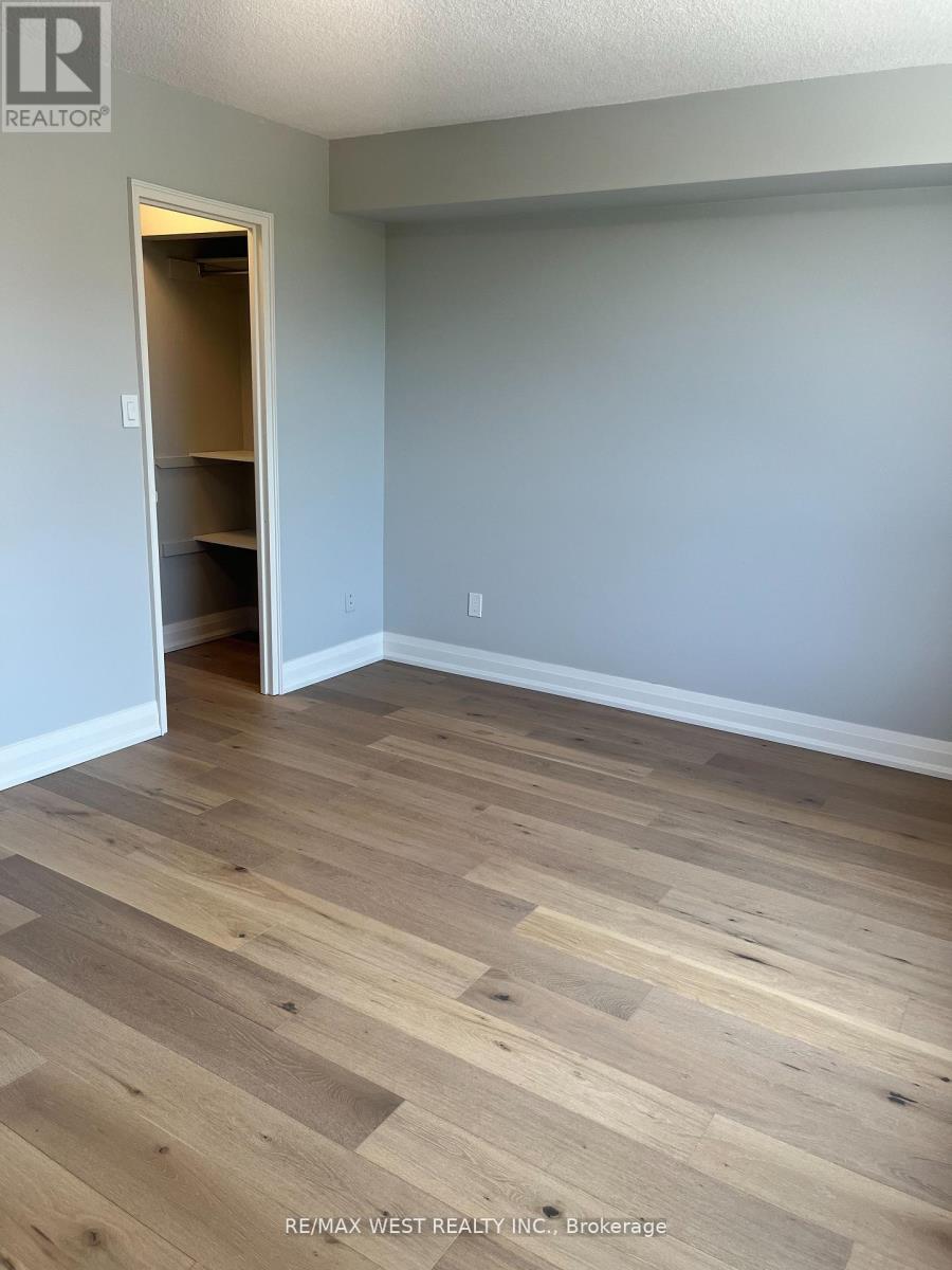 304 - 1535 Lakeshore Road E, Mississauga, Ontario  L5E 3E2 - Photo 26 - W12614034