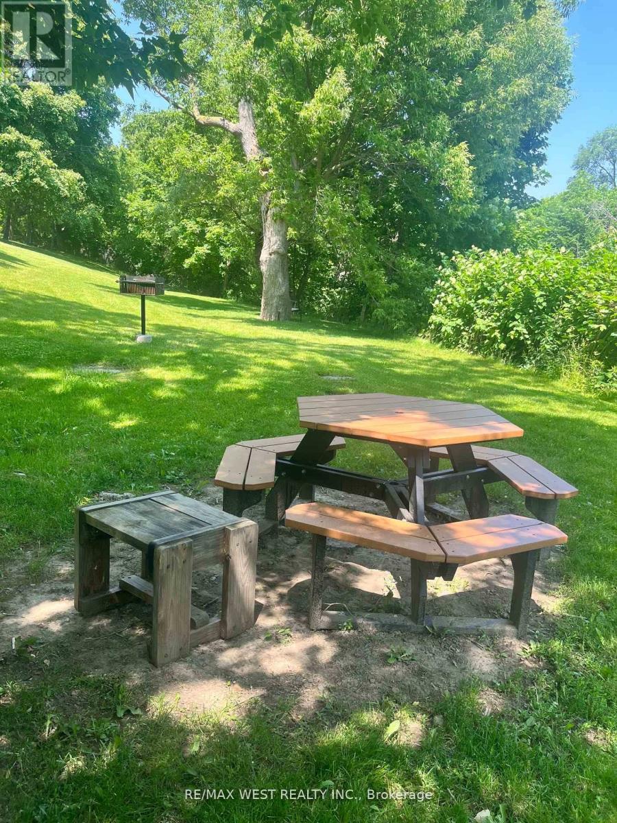 304 - 1535 Lakeshore Road E, Mississauga, Ontario  L5E 3E2 - Photo 34 - W12614034