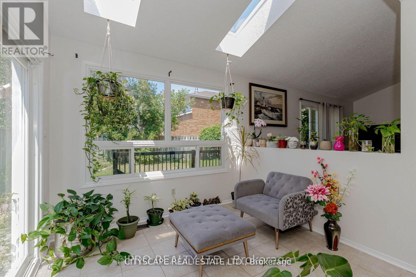 6906 Hickling Crescent N, Mississauga, Ontario  L5N 5A8 - Photo 24 - W12614090