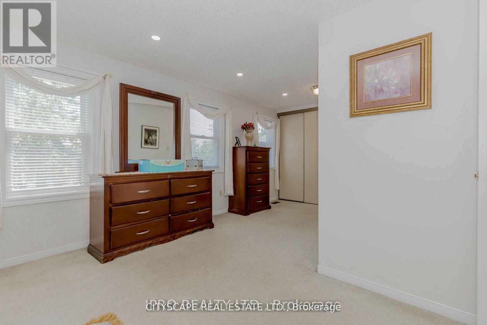 6906 Hickling Crescent N, Mississauga, Ontario  L5N 5A8 - Photo 27 - W12614090