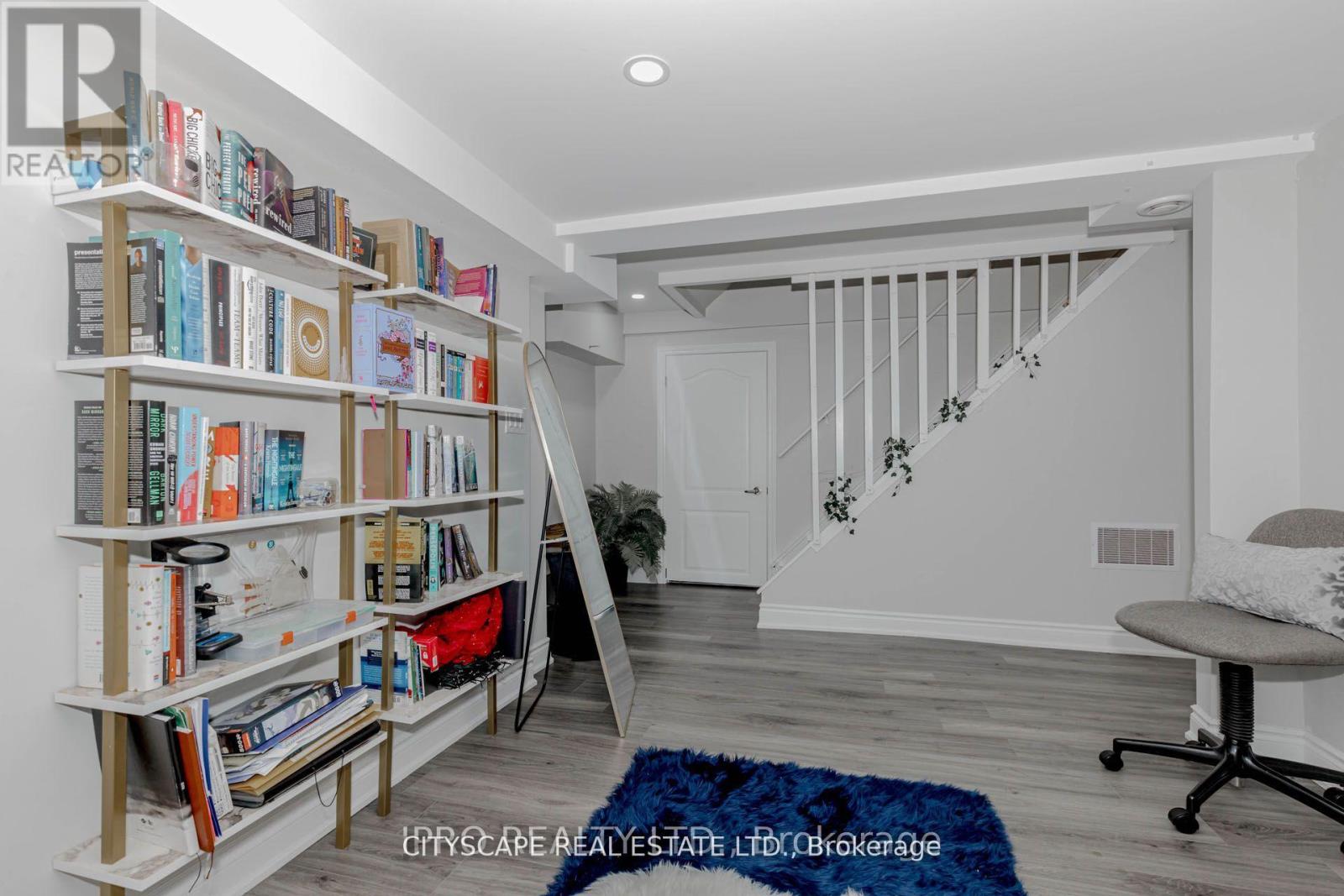 6906 Hickling Crescent N, Mississauga, Ontario  L5N 5A8 - Photo 40 - W12614090