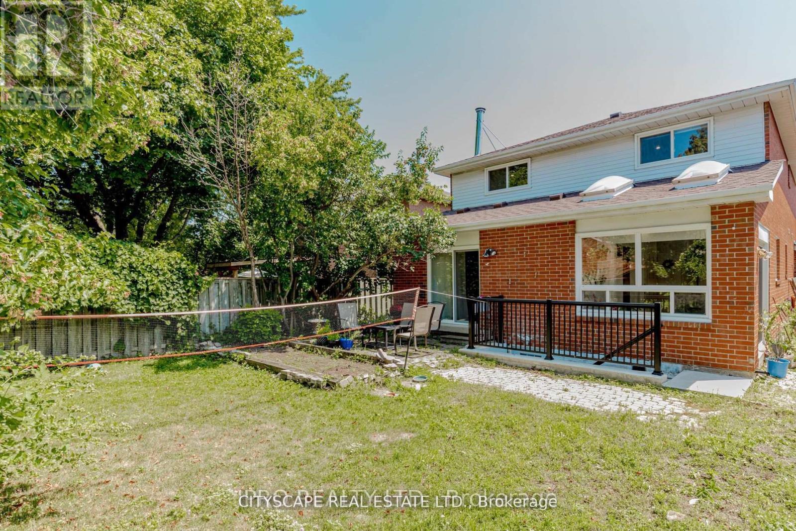 6906 Hickling Crescent N, Mississauga, Ontario  L5N 5A8 - Photo 47 - W12614090