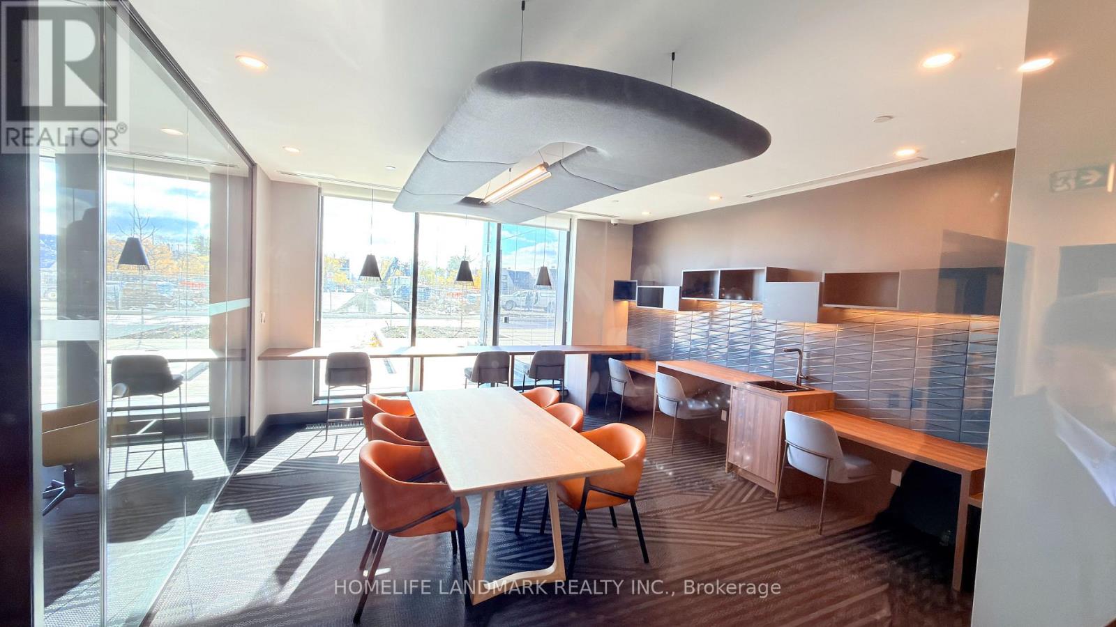 811 - 1037 The Queensway, Toronto, Ontario  M8Z 0H5 - Photo 6 - W12614120