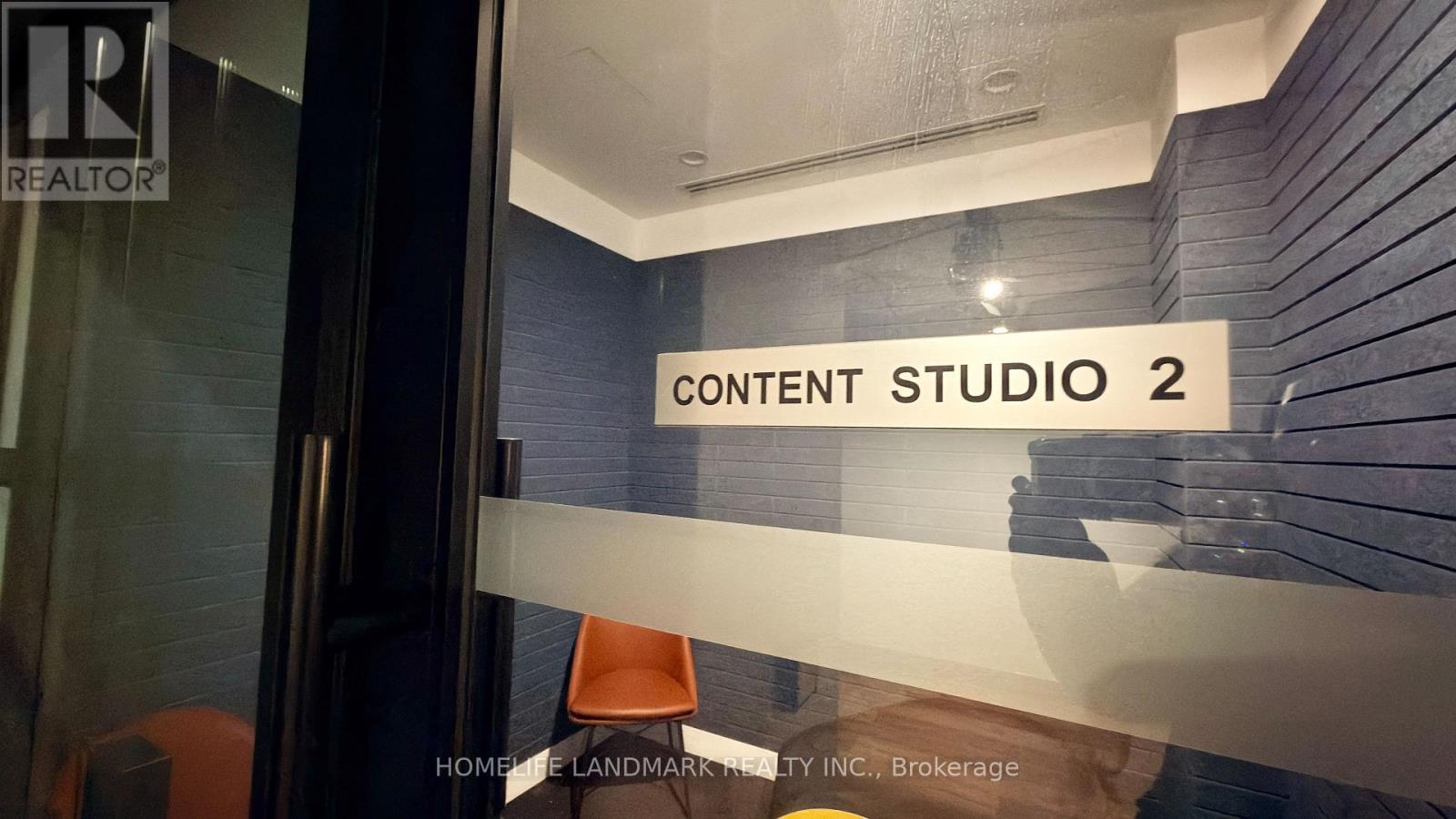 811 - 1037 The Queensway, Toronto, Ontario  M8Z 0H5 - Photo 7 - W12614120