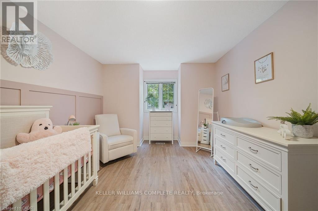 10 - 320 Hamilton Drive, Hamilton, Ontario  L9G 4W6 - Photo 18 - X12614044