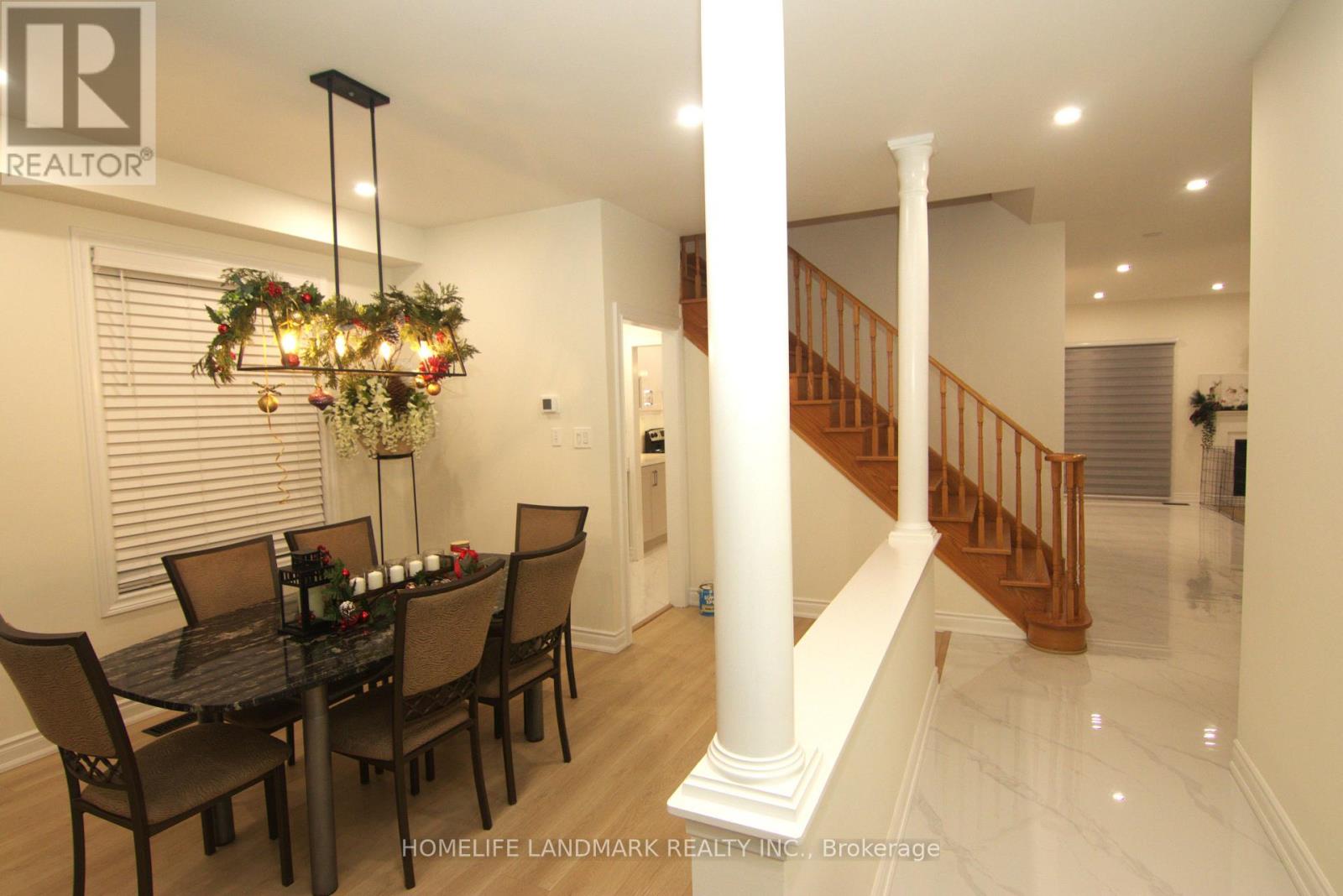 3861 Mulligan Cross, Mississauga, Ontario  L5M 7B2 - Photo 5 - W12611752