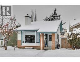 68 Woodglen Close SW, Calgary, Alberta