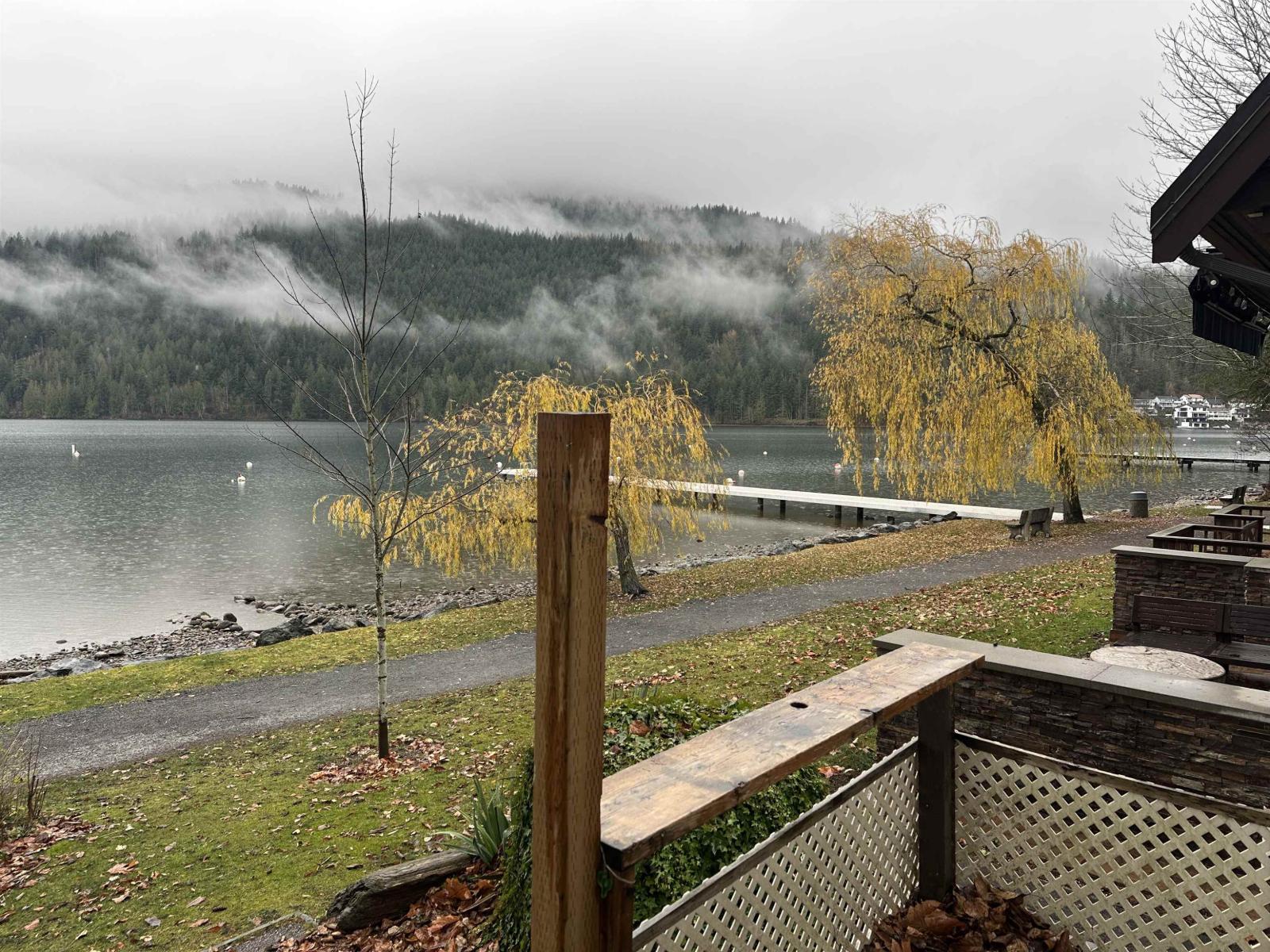 183 First Avenue, Cultus Lake North, Cultus Lake, British Columbia  V2R 4Z4 - Photo 3 - R3072480