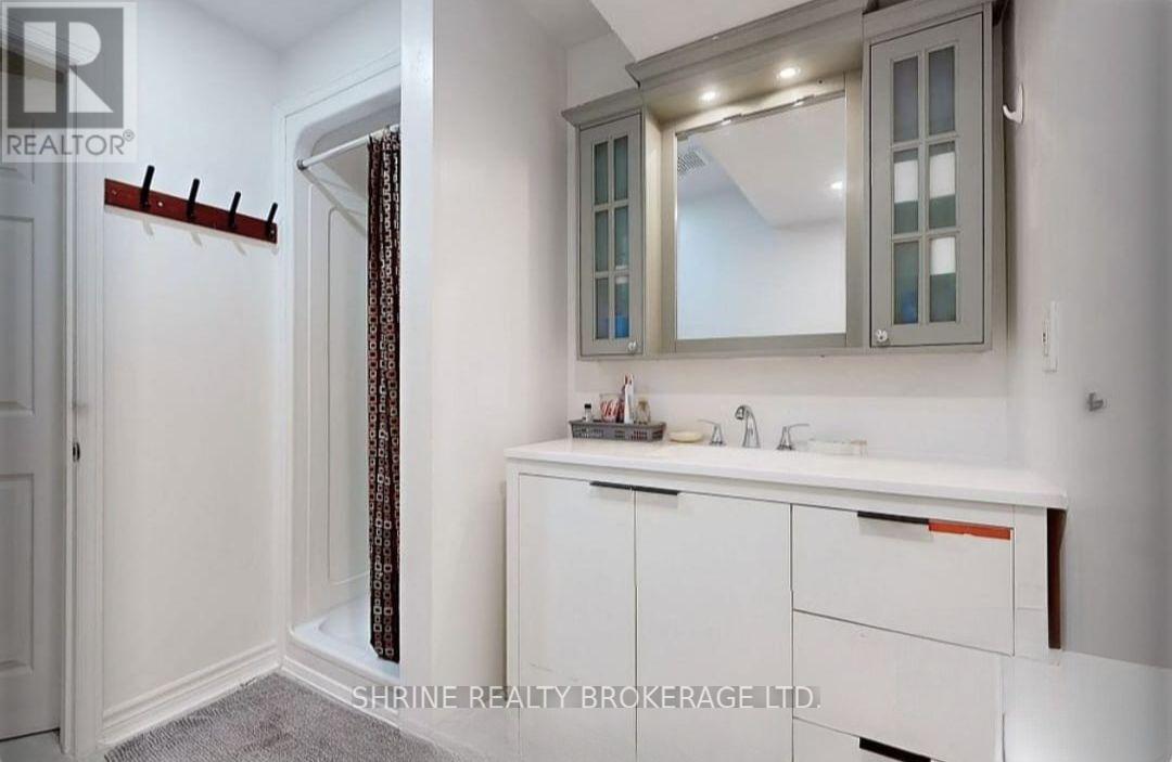 343 Fleming Drive, London East, Ontario  N5V 4Y6 - Photo 3 - X12614134