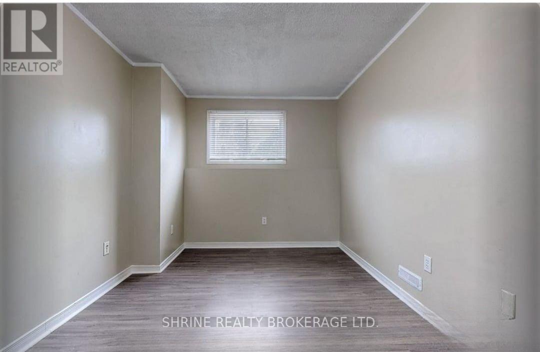 343 Fleming Drive, London East, Ontario  N5V 4Y6 - Photo 5 - X12614134