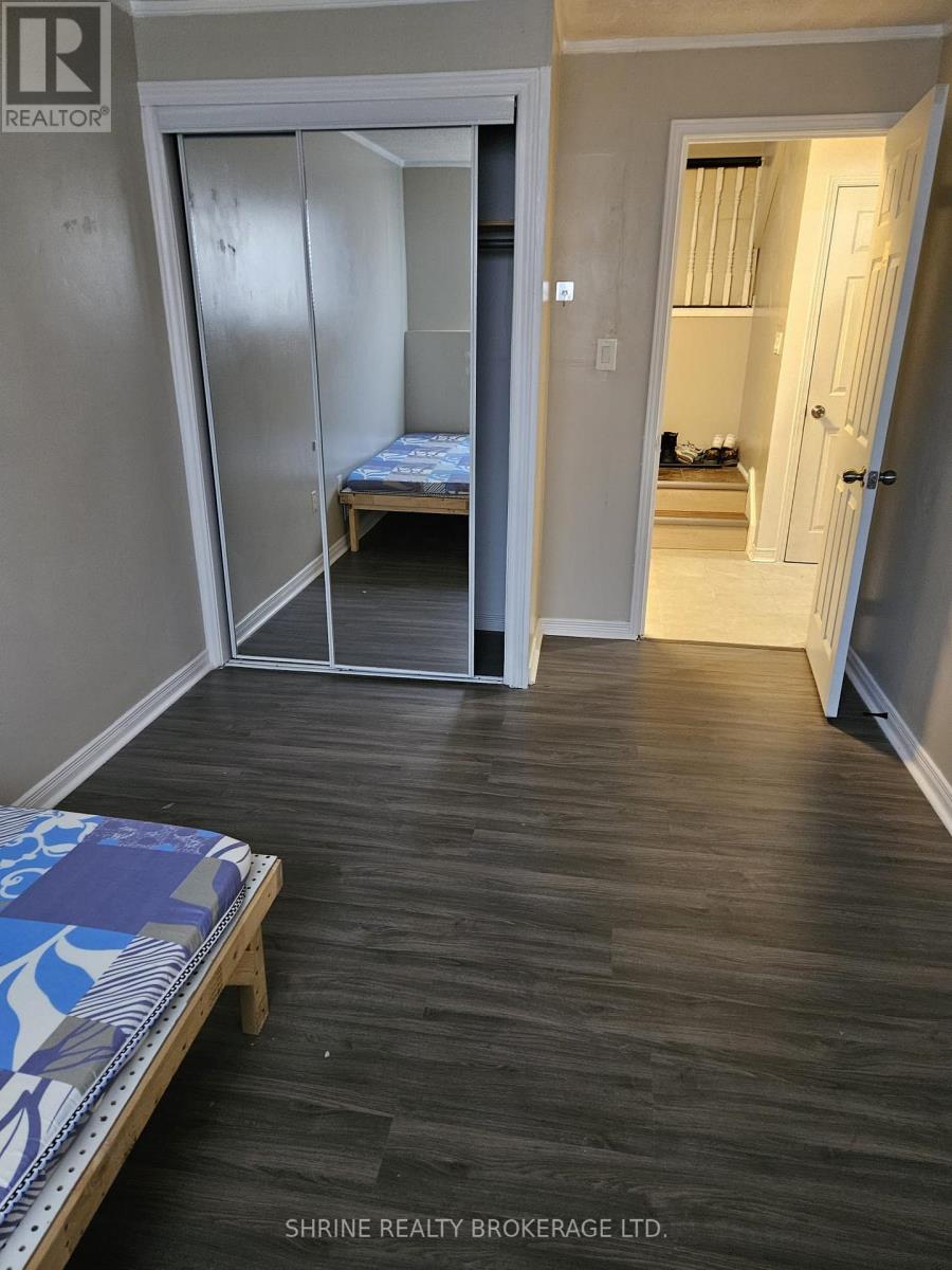 343 Fleming Drive, London East, Ontario  N5V 4Y6 - Photo 6 - X12614134