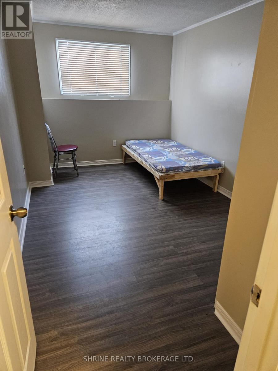 343 Fleming Drive, London East, Ontario  N5V 4Y6 - Photo 7 - X12614134