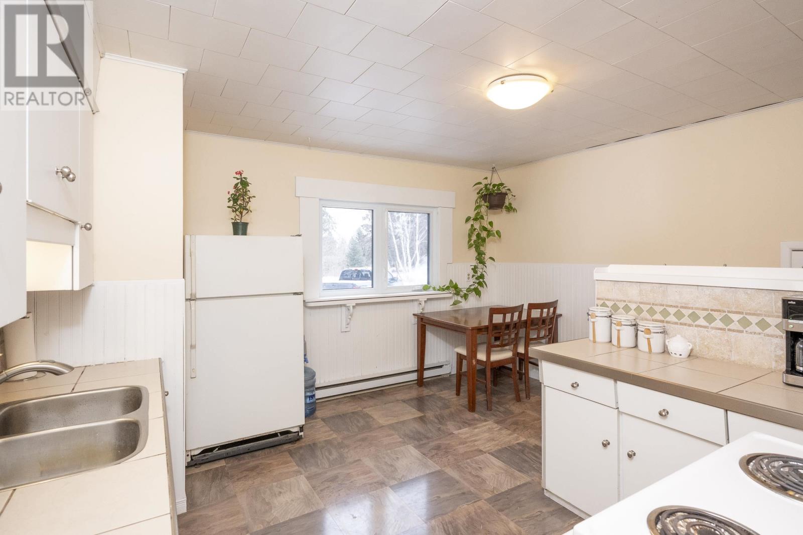 376 Lakeshore Dr, Shuniah, Ontario  P7A 0P6 - Photo 15 - TB253642