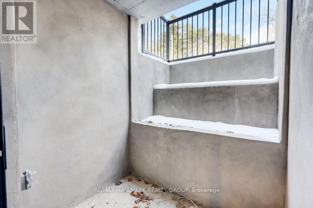 C - 956 Fisher Avenue, Ottawa, Ontario  K1Z 6P4 - Photo 8 - X12614150