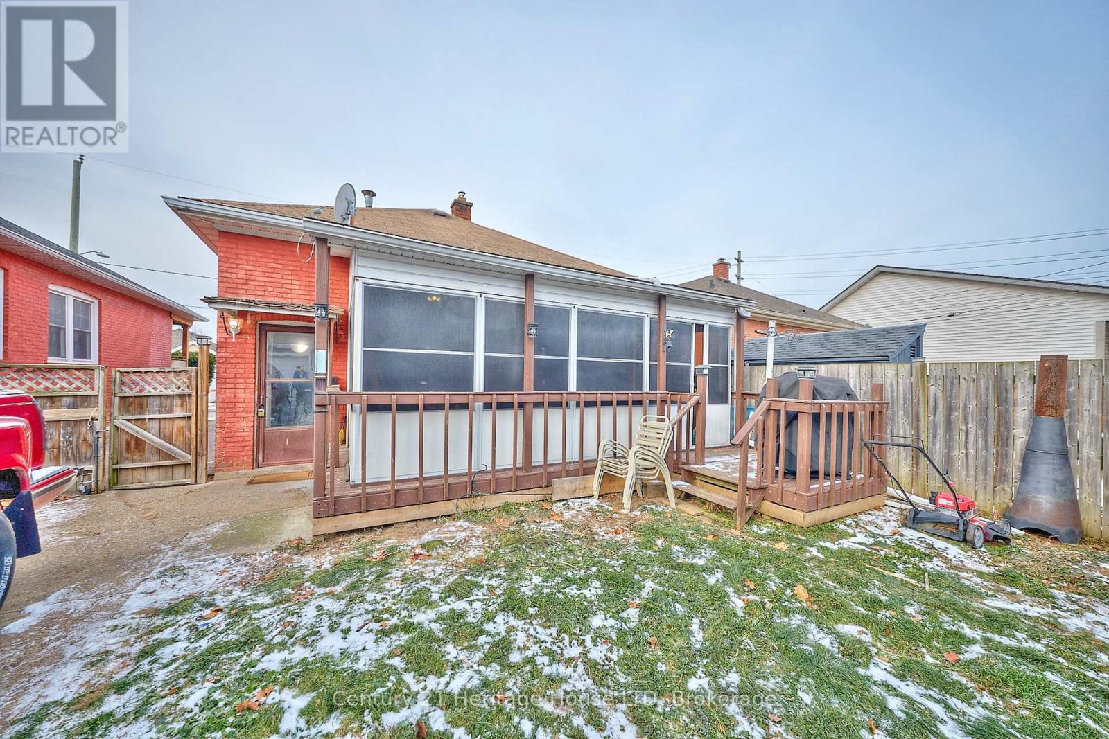 78 Rodman Street, St. Catharines, Ontario  L2R 5E2 - Photo 22 - X12614194