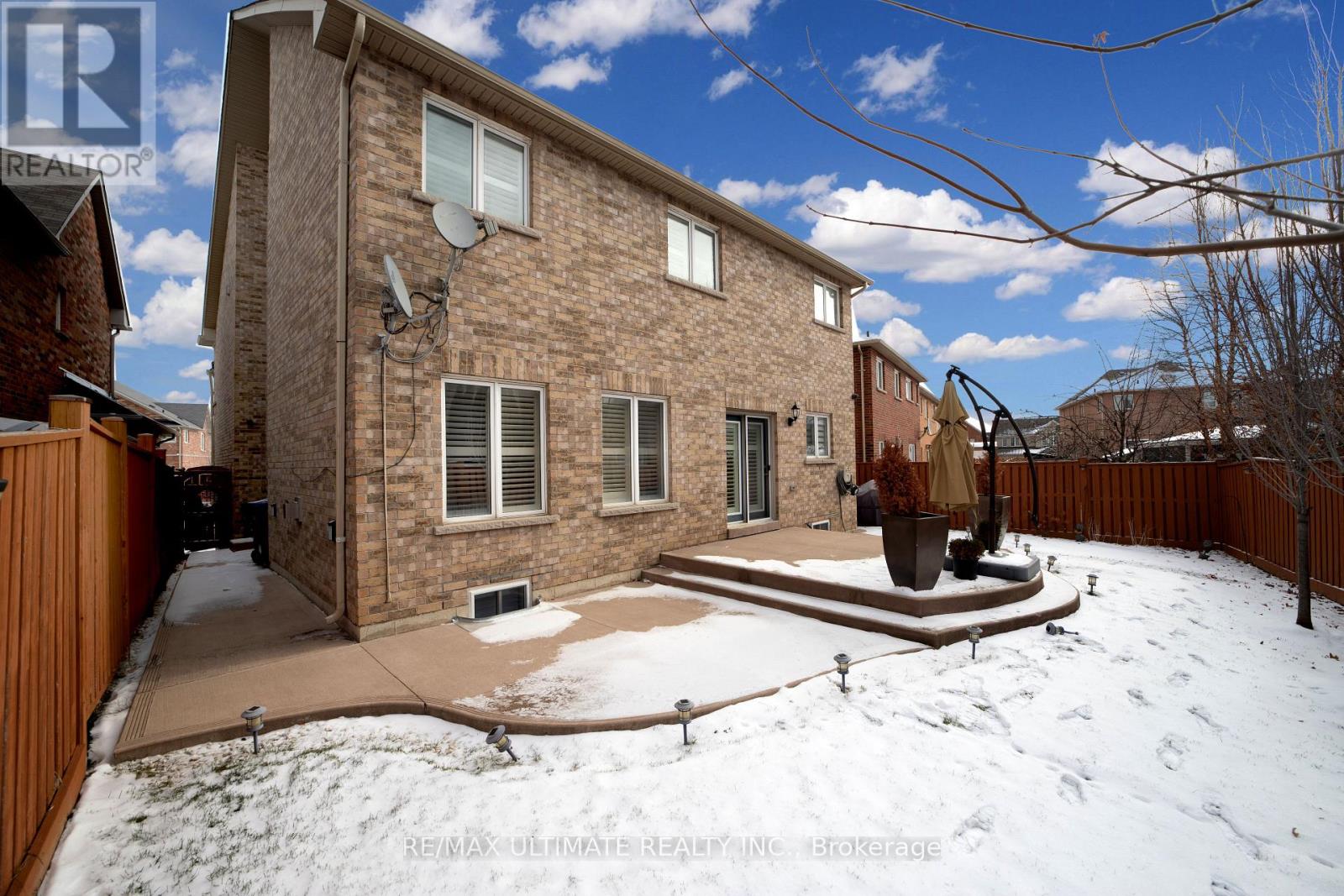 8 Levida Street, Brampton, Ontario  L6P 3A9 - Photo 40 - W12613784