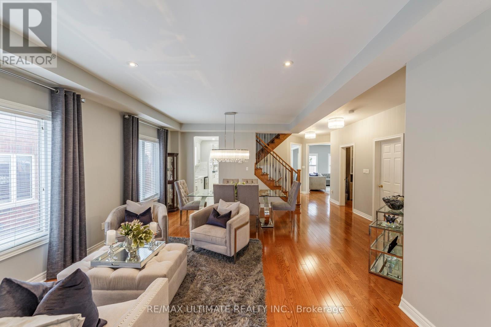 8 Levida Street, Brampton, Ontario  L6P 3A9 - Photo 6 - W12613784