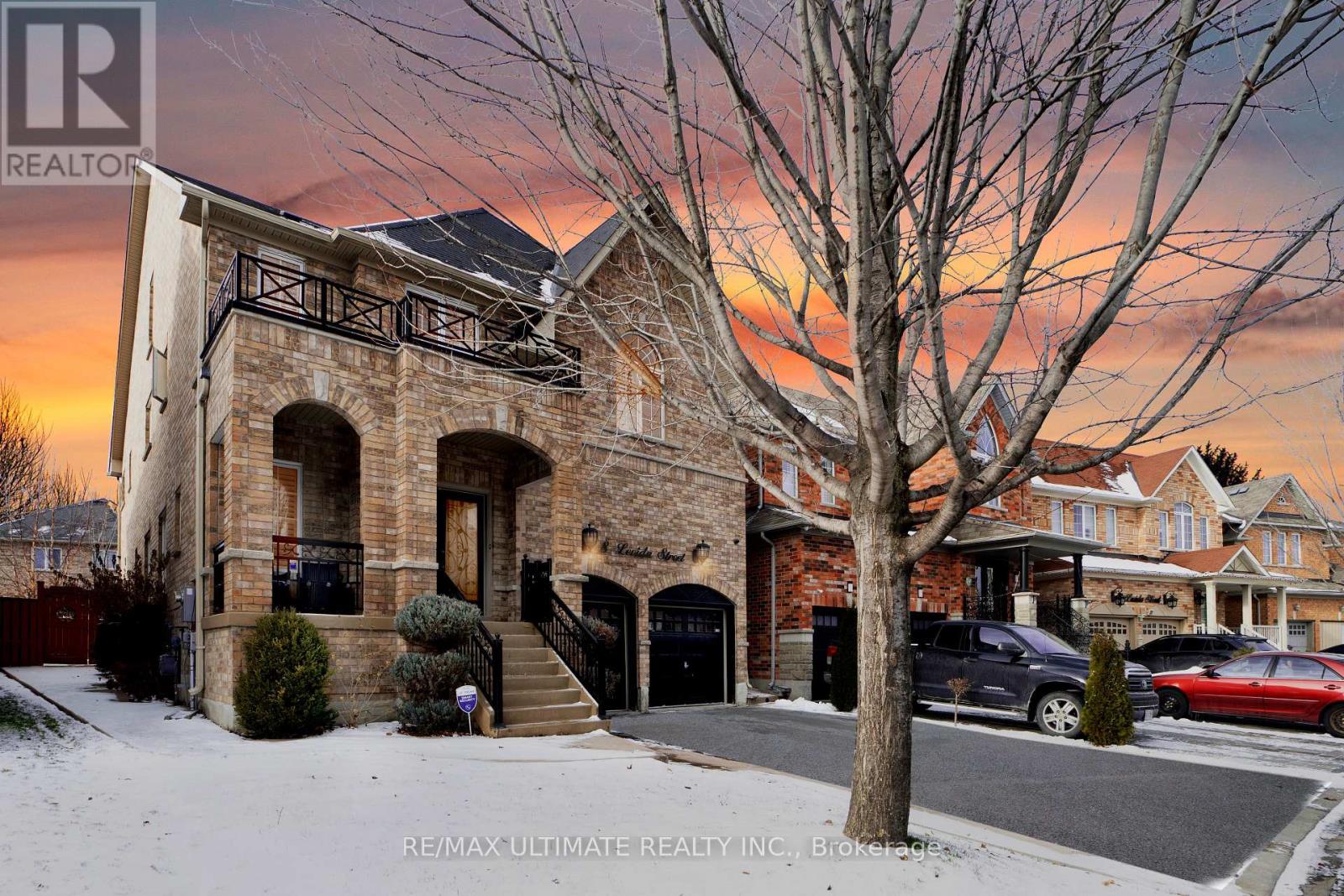 8 Levida Street, Brampton, Ontario  L6P 3A9 - Photo 3 - W12613784