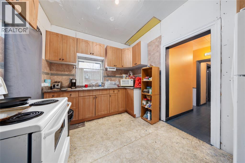 4 Clyde Street, Lambton Shores, Ontario  N0N 1J0 - Photo 5 - 25031217