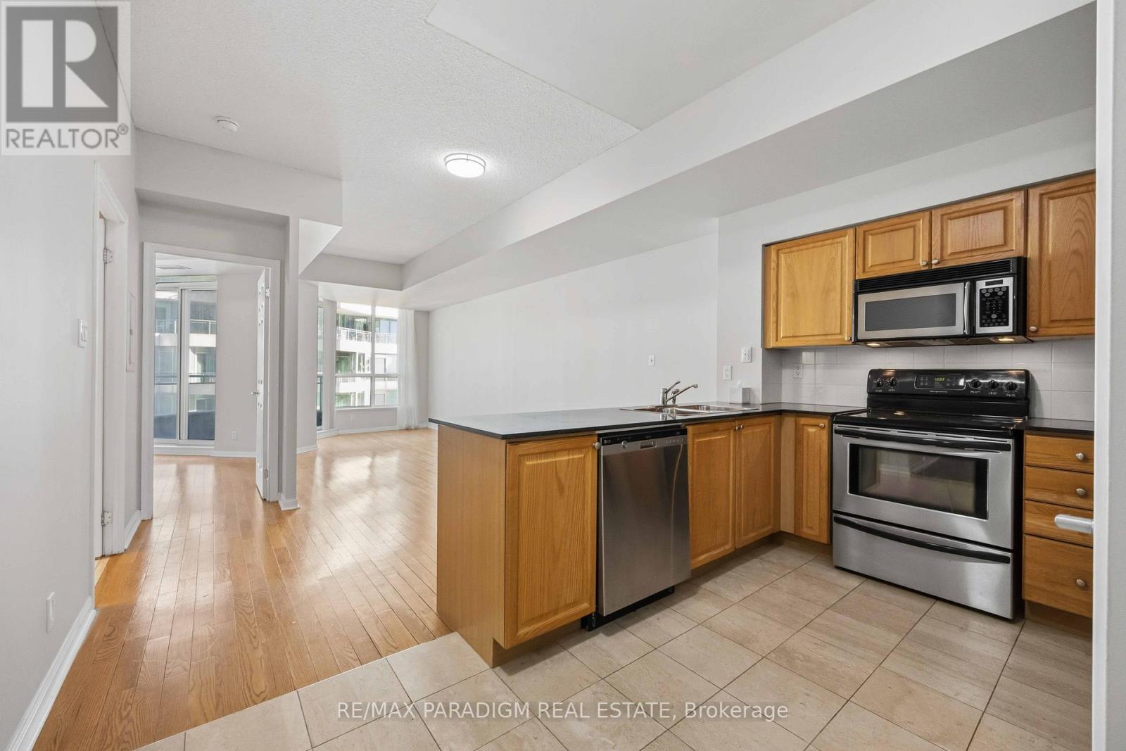 2515 - 230 Queens Quay W, Toronto, Ontario  M5J 1B5 - Photo 12 - C12614146