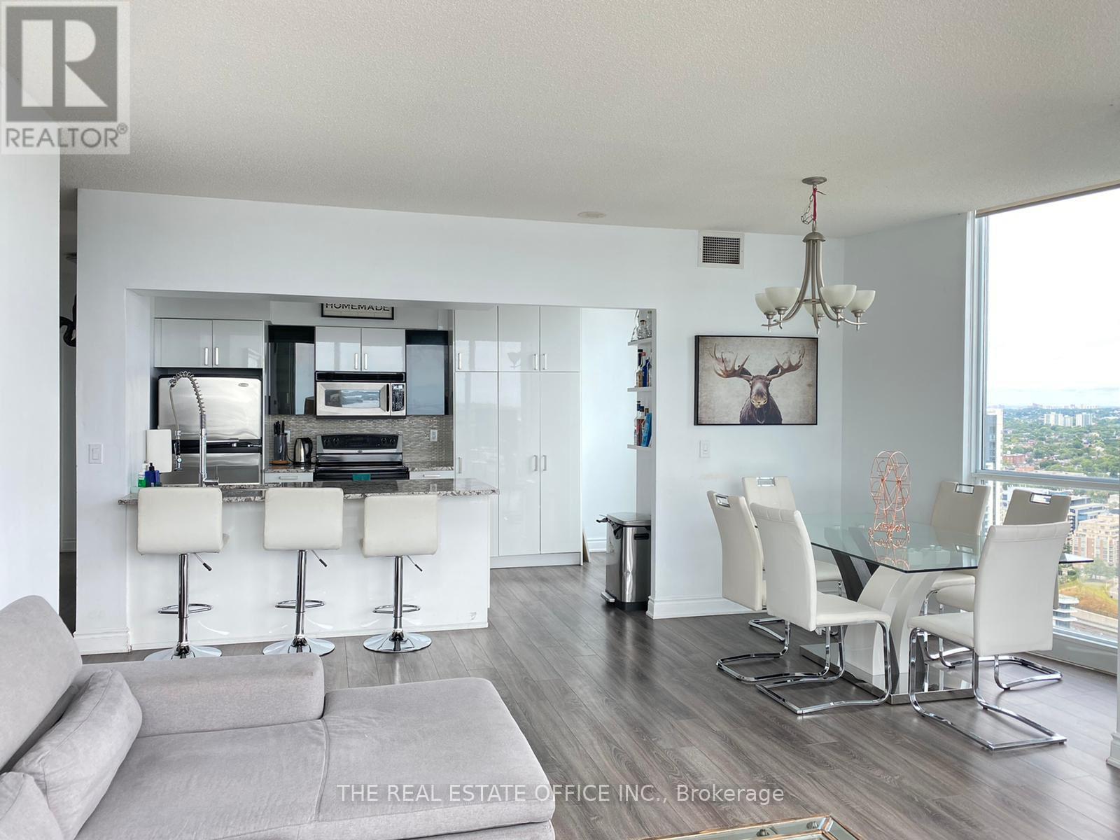 3802 - 219 Fort York Boulevard, Toronto, Ontario  M5V 1B1 - Photo 2 - C12614156