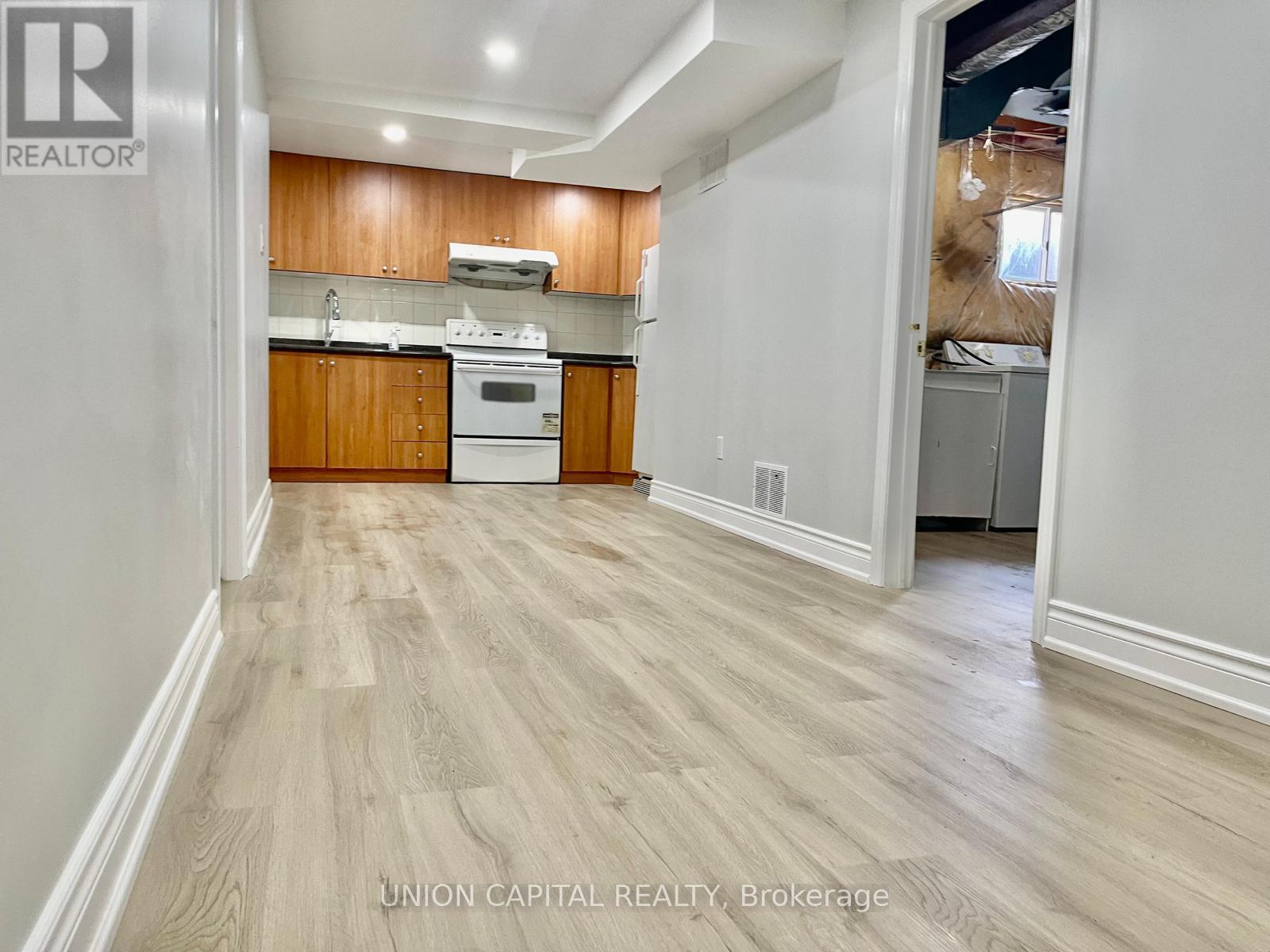 Lower - 19 Devonshire Avenue, Markham, Ontario  L3S 1G5 - Photo 19 - N12614192