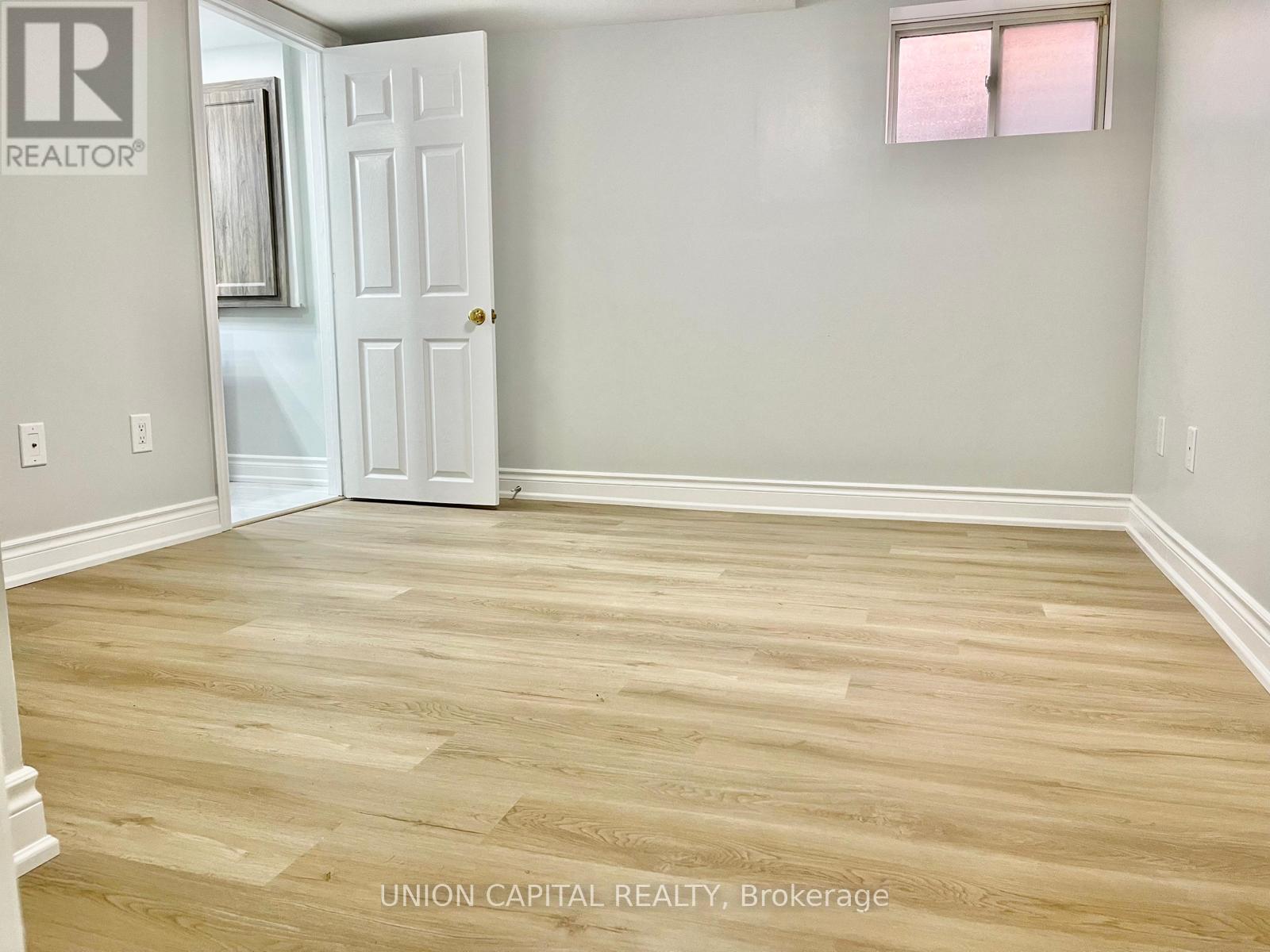 Lower - 19 Devonshire Avenue, Markham, Ontario  L3S 1G5 - Photo 9 - N12614192