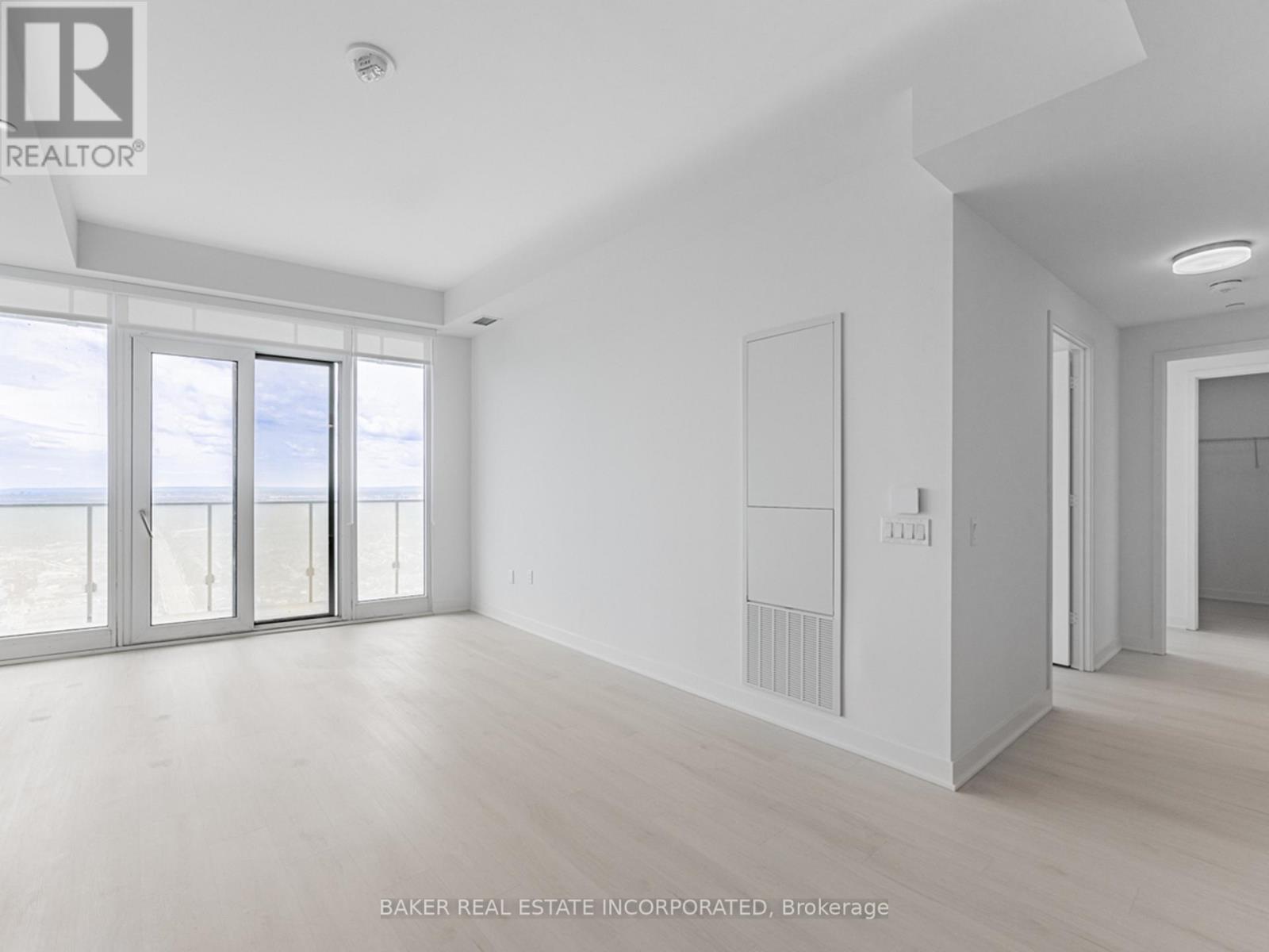 5806 - 3900 Confederation Parkway, Mississauga, Ontario  L5B 0M3 - Photo 9 - W12614138