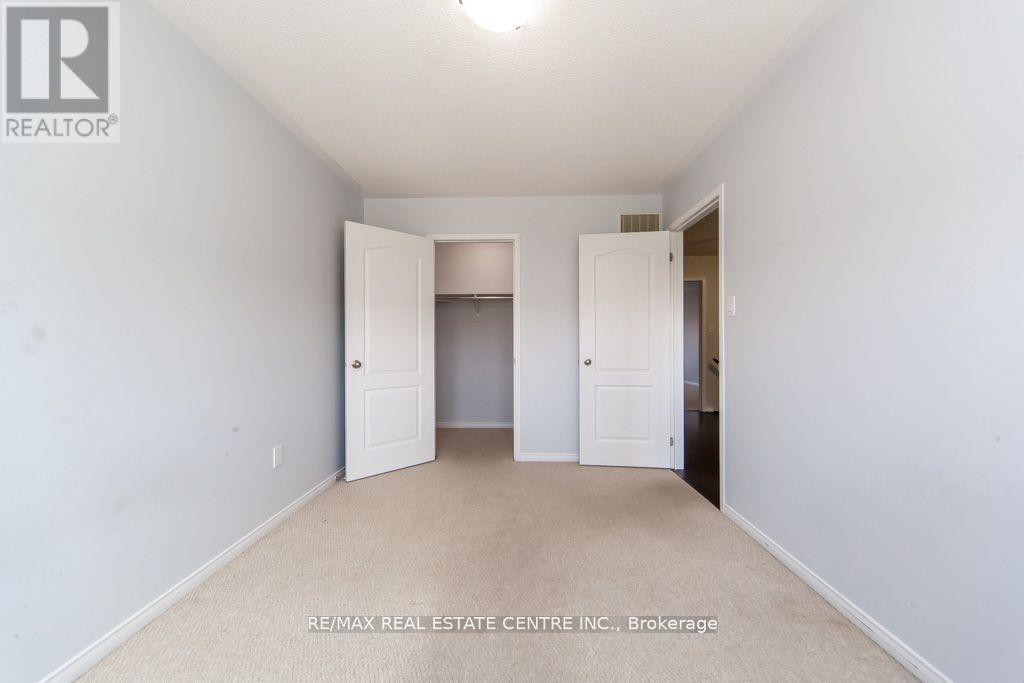 130 Sussexvale Drive, Brampton, Ontario  L6R 3R2 - Photo 27 - W12614140