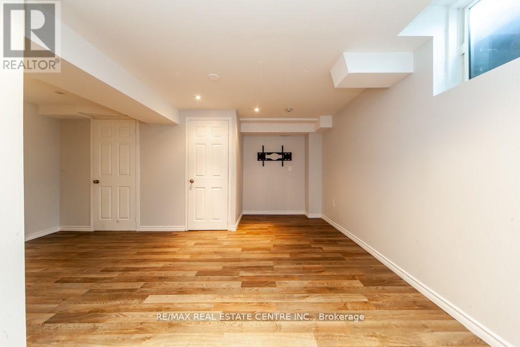 130 Sussexvale Drive, Brampton, Ontario  L6R 3R2 - Photo 36 - W12614140