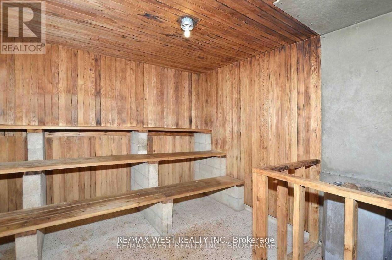 513 - 390 Dixon Road, Toronto, Ontario  M9R 1T4 - Photo 11 - W12614148