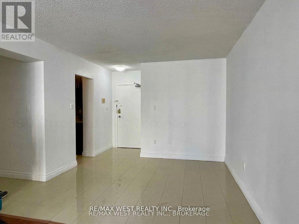 513 - 390 Dixon Road, Toronto, Ontario  M9R 1T4 - Photo 2 - W12614148