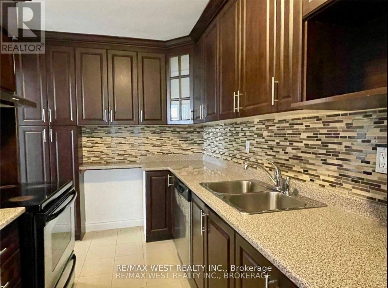 513 - 390 Dixon Road, Toronto, Ontario  M9R 1T4 - Photo 4 - W12614148