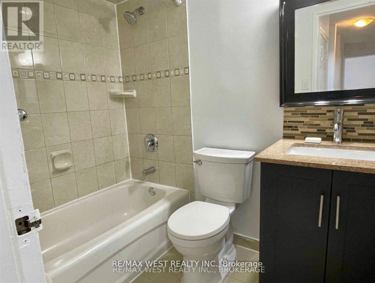 513 - 390 Dixon Road, Toronto, Ontario  M9R 1T4 - Photo 8 - W12614148