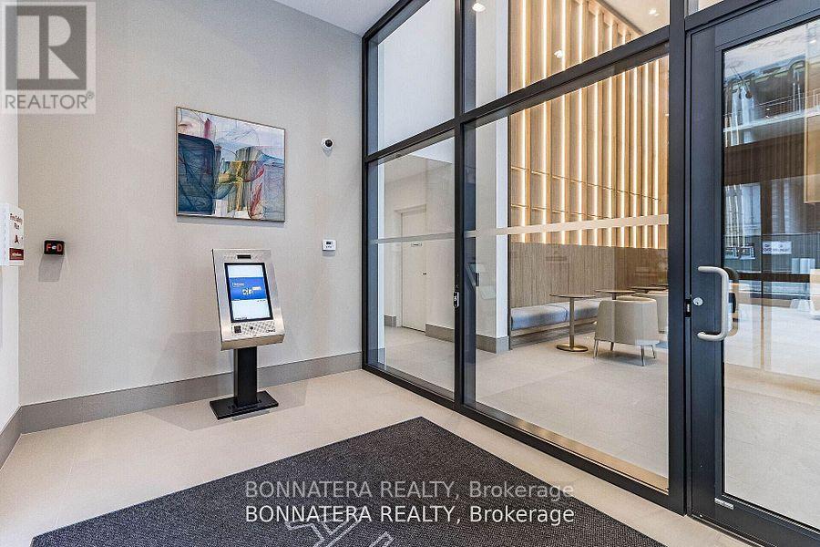 3702 - 4130 Parkside Village Drive, Mississauga, Ontario  L5B 0L7 - Photo 4 - W12614154