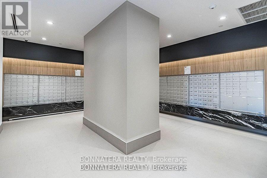 3702 - 4130 Parkside Village Drive, Mississauga, Ontario  L5B 0L7 - Photo 5 - W12614154