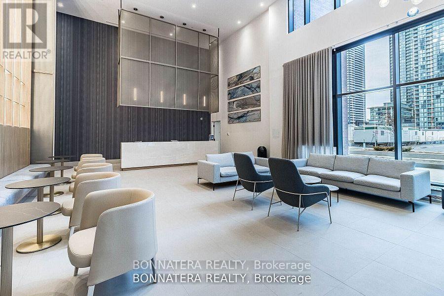 3702 - 4130 Parkside Village Drive, Mississauga, Ontario  L5B 0L7 - Photo 7 - W12614154