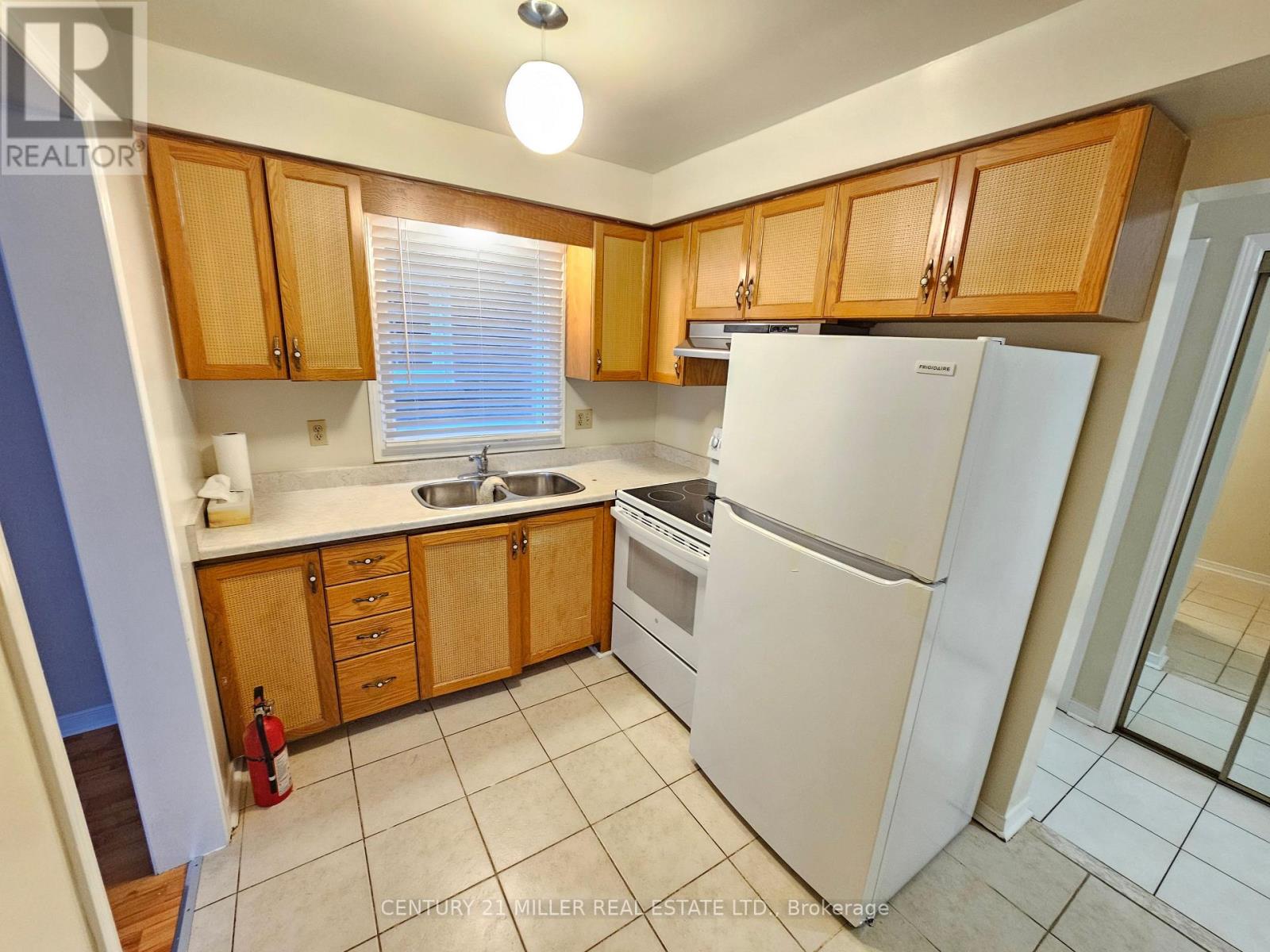 133 Creditstone Road, Brampton, Ontario  L6Y 4G3 - Photo 8 - W12614188