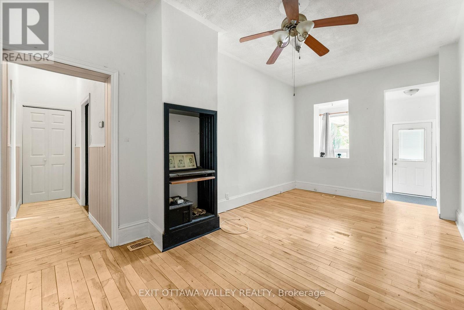 310 Murray Street, Pembroke, Ontario K8A 4N9 - Photo 20 - X12614212