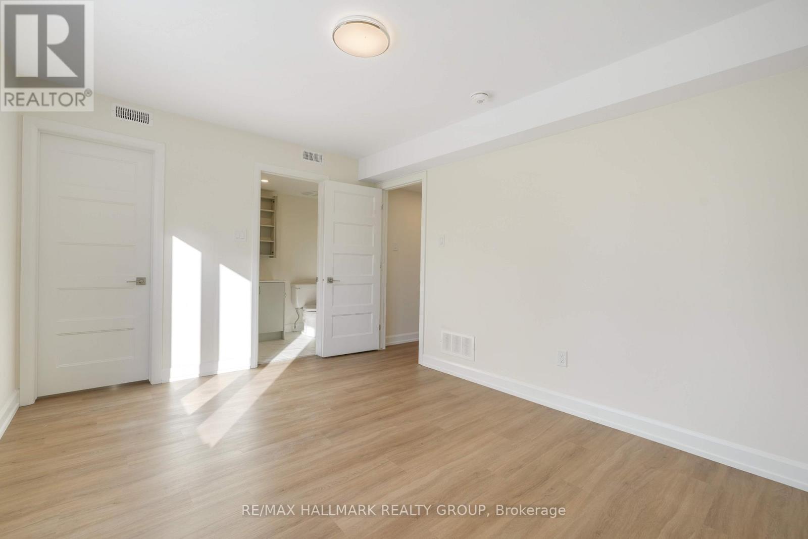 B - 958 Fisher Avenue, Ottawa, Ontario  K1Z 6P4 - Photo 17 - X12614232