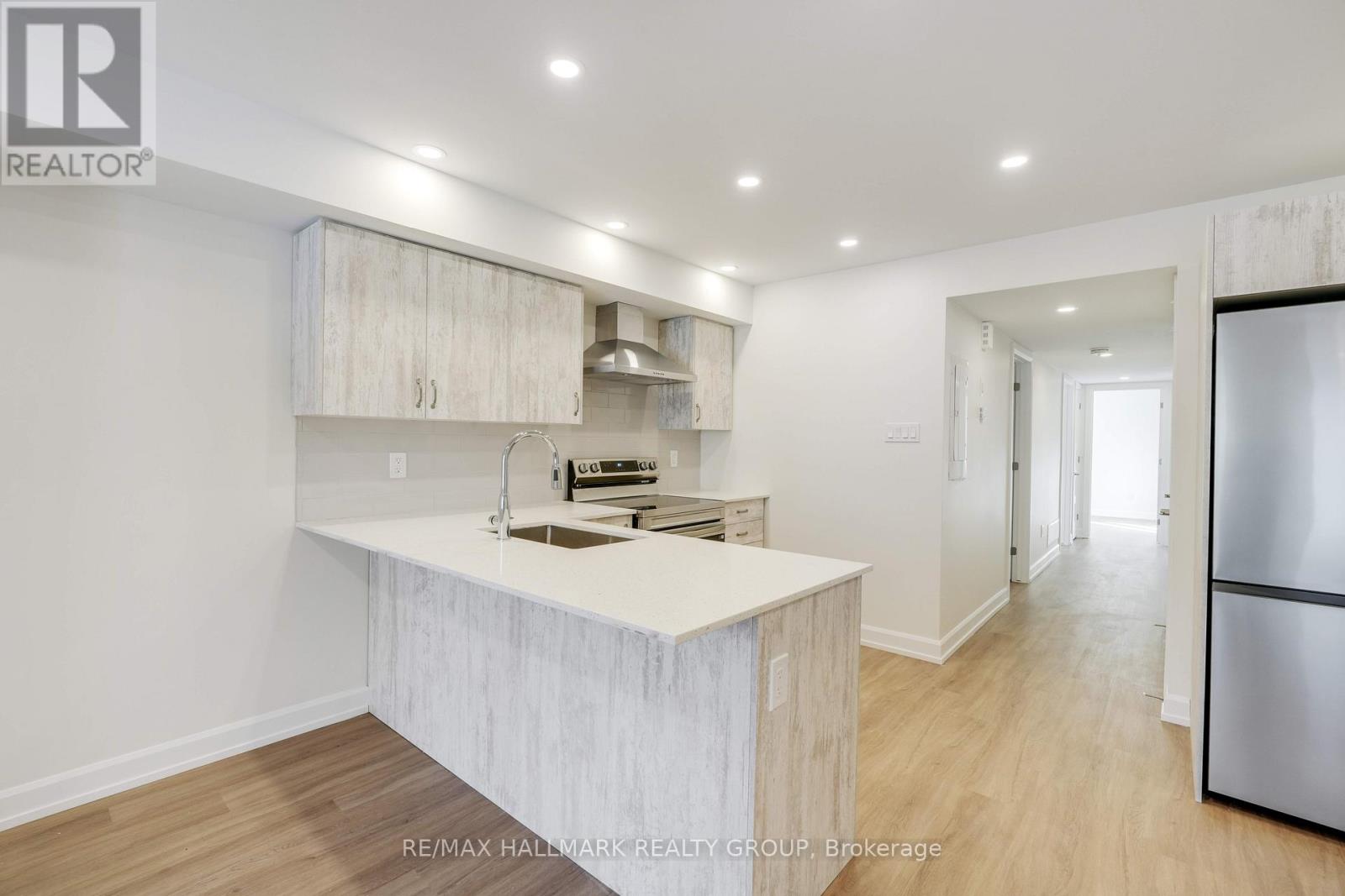 B - 958 Fisher Avenue, Ottawa, Ontario  K1Z 6P4 - Photo 9 - X12614232