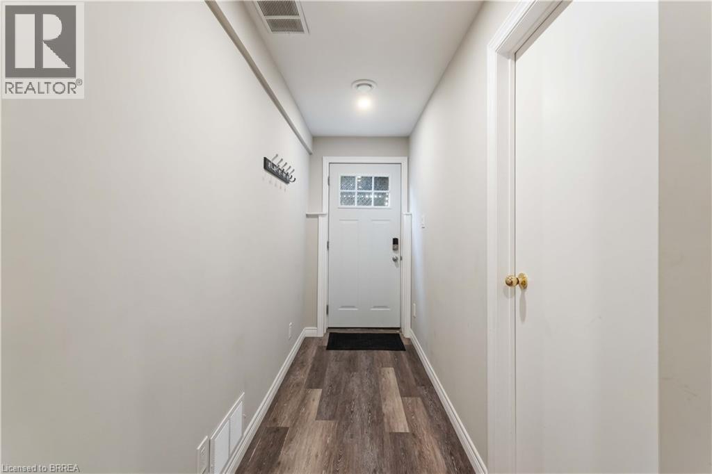 4319 Arejay Avenue Unit# Lower, Beamsville, Ontario  L0R 1B6 - Photo 3 - 40792255