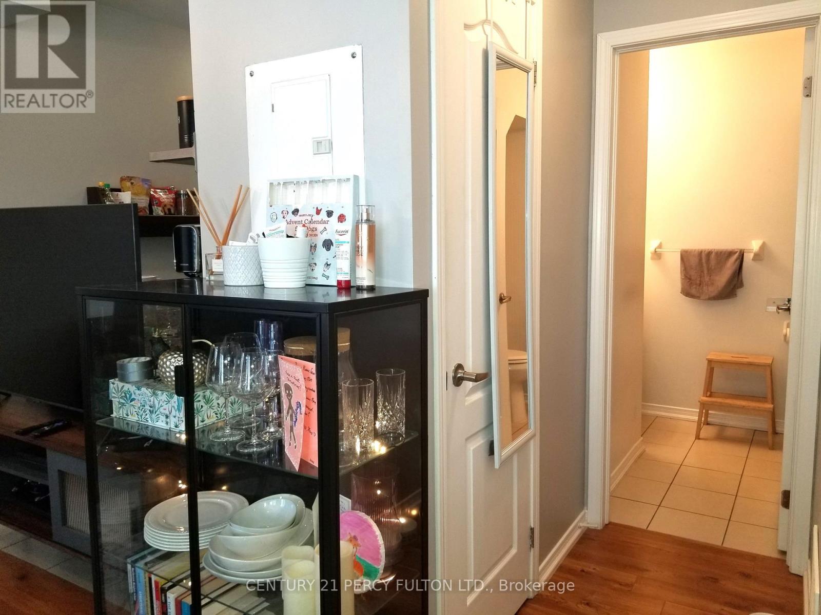 257 - 19 Coneflower Crescent, Toronto, Ontario  M2R 0A5 - Photo 6 - C12613608